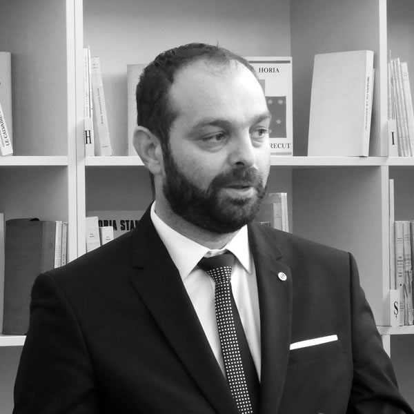 Lucian DINDIRICĂ